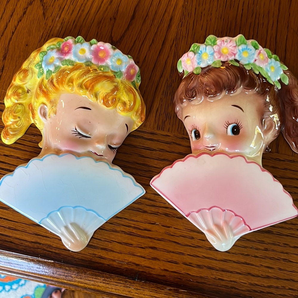 Vintage Lefton wall pockets